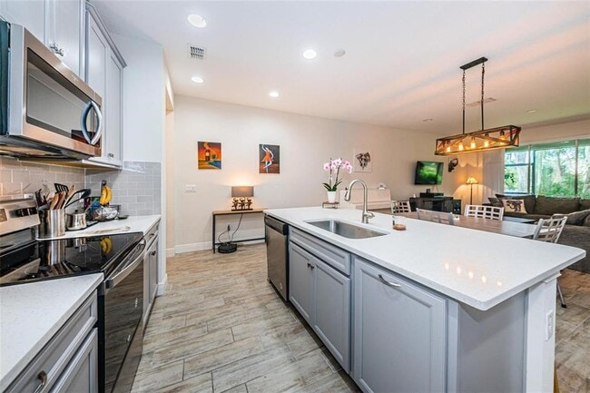 Building Photo - 14126 Damselfly Dr