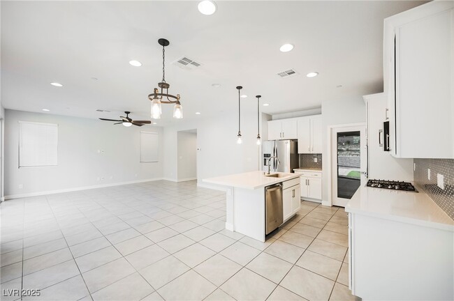 Building Photo - 27 Santo Mio Ct