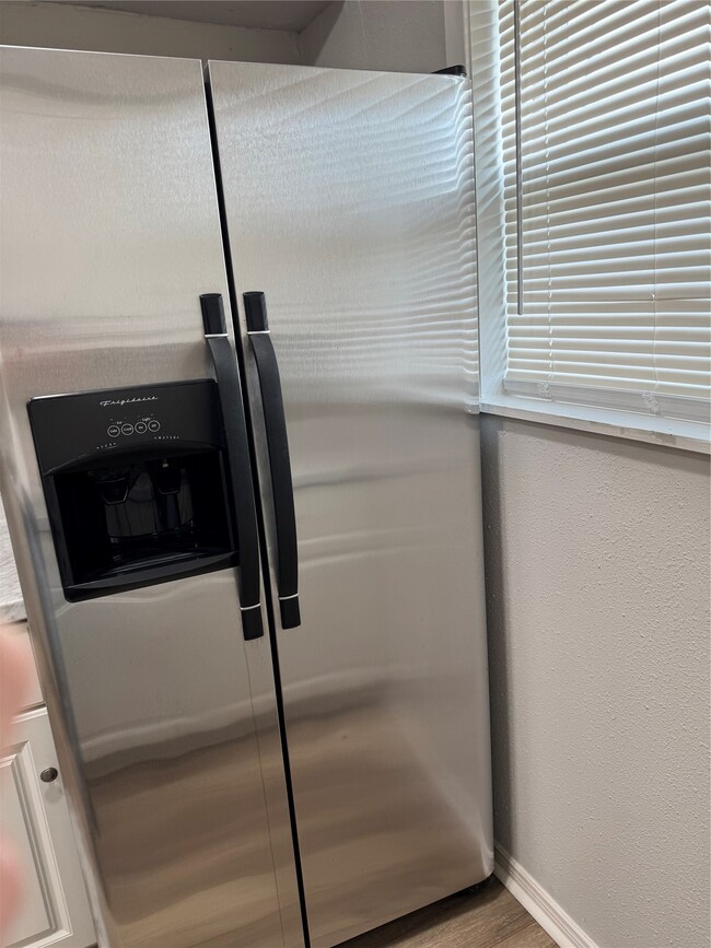 Building Photo - 13029 Nyack Dr