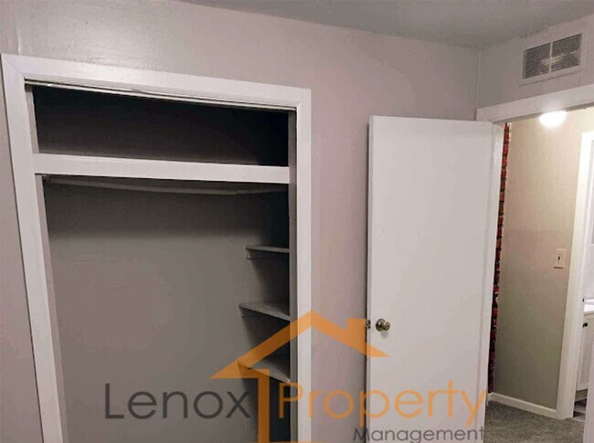 Building Photo - 7020 Republic