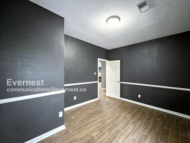 Building Photo - 4866 Water Brook Cir