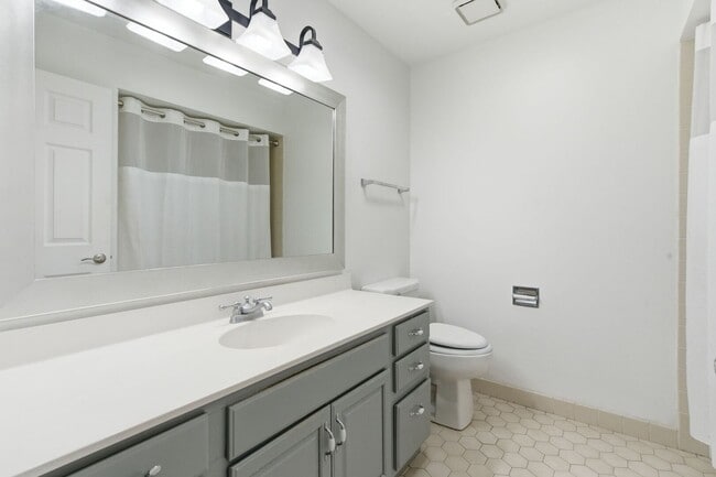 Building Photo - 14433 Mallard Dr