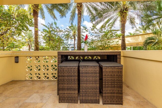 Building Photo - 2501 S Ocean Dr