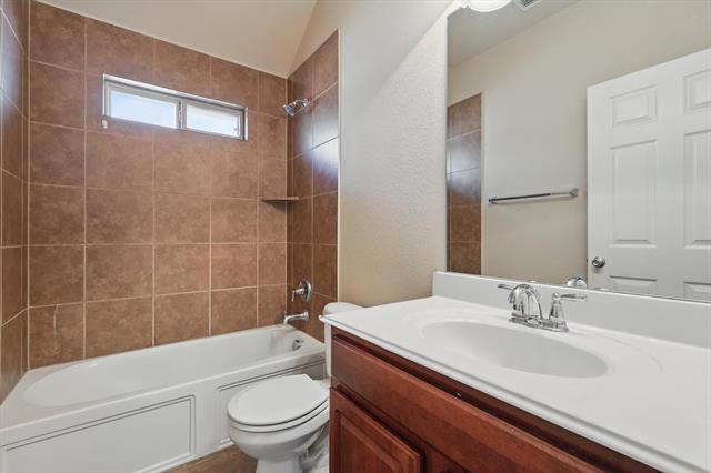Building Photo - 1204 Villa Paloma Blvd