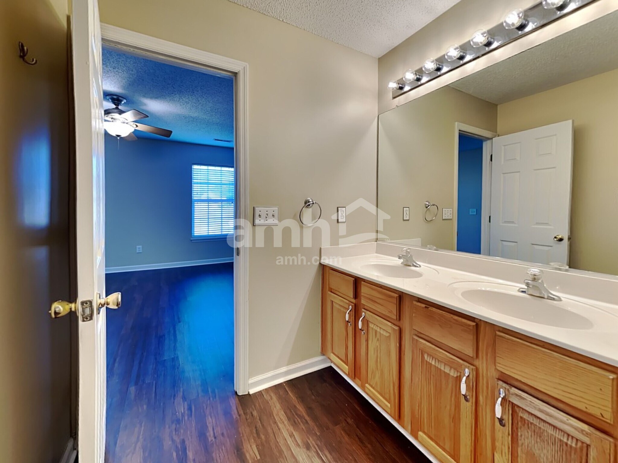 Building Photo - 194 Moon Dance Ln