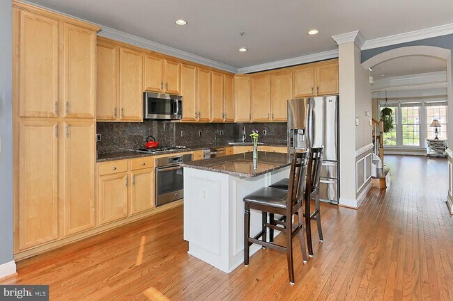 Building Photo - 43780 Ballybunion Terrace