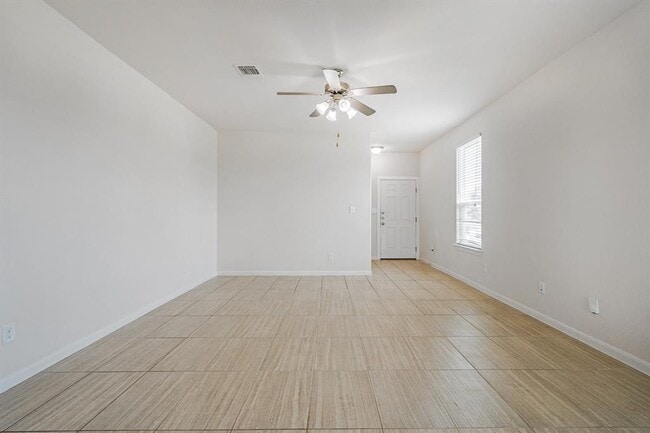 Building Photo - 5854 Urbano Bnd
