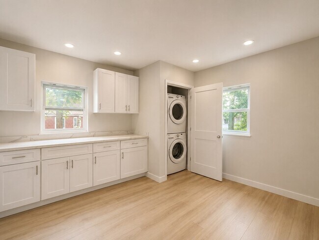 Building Photo - 36 Champney St
