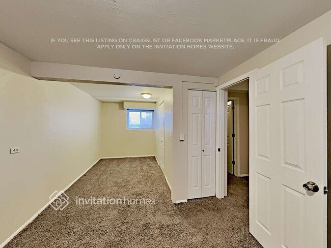 Building Photo - 13595 Green Ct