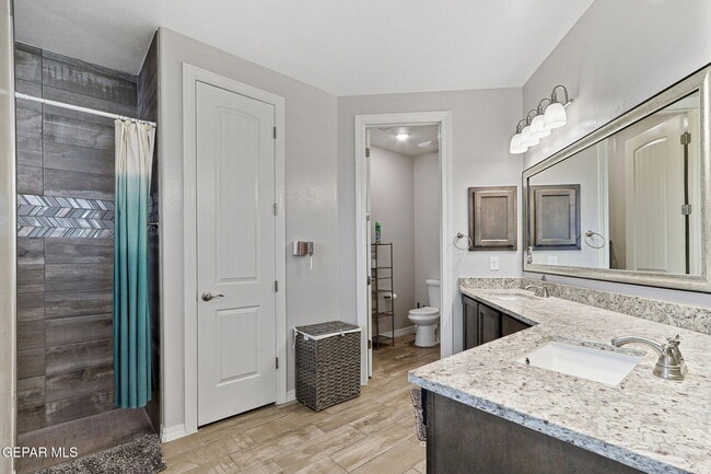 Building Photo - 883 Crystal Rook Dr