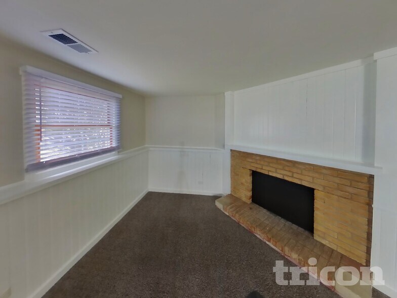 Building Photo - 1045 Brush Hill Ln