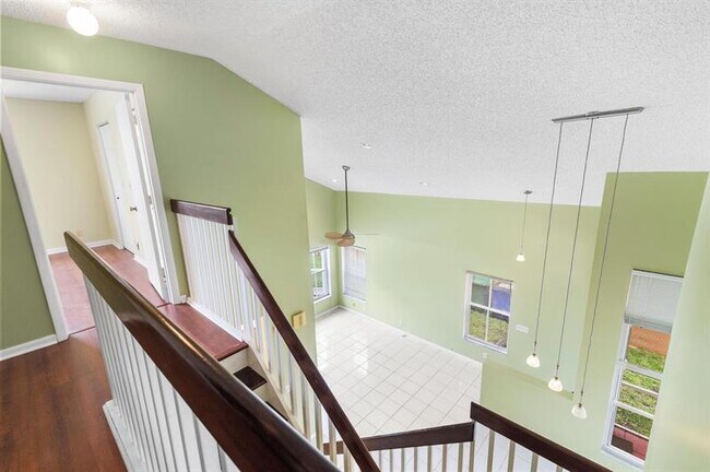 Building Photo - 3138 W Buena Vista Dr