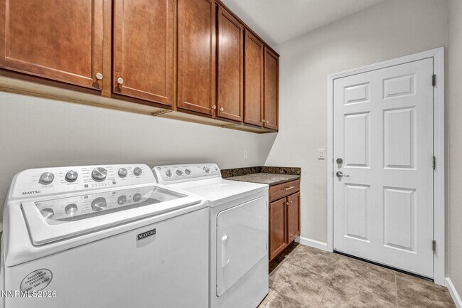 Building Photo - 10740 Cedar Rock Dr