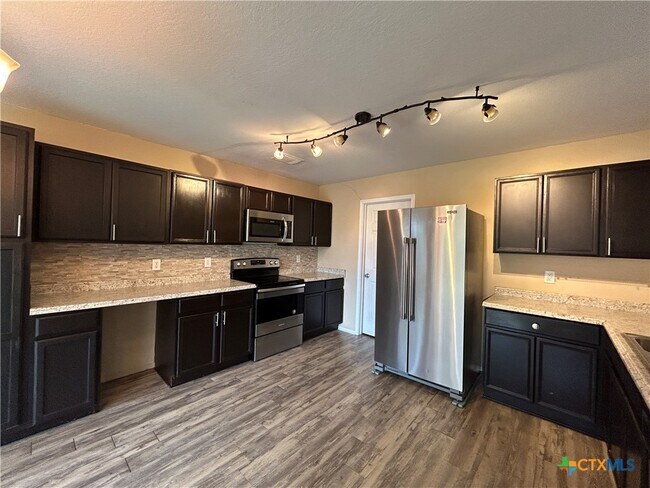Building Photo - 381 Copper Path Dr
