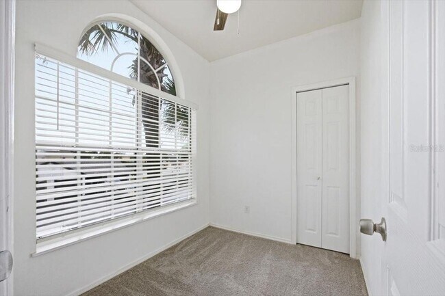Building Photo - 1612 Columbia Arms Cir