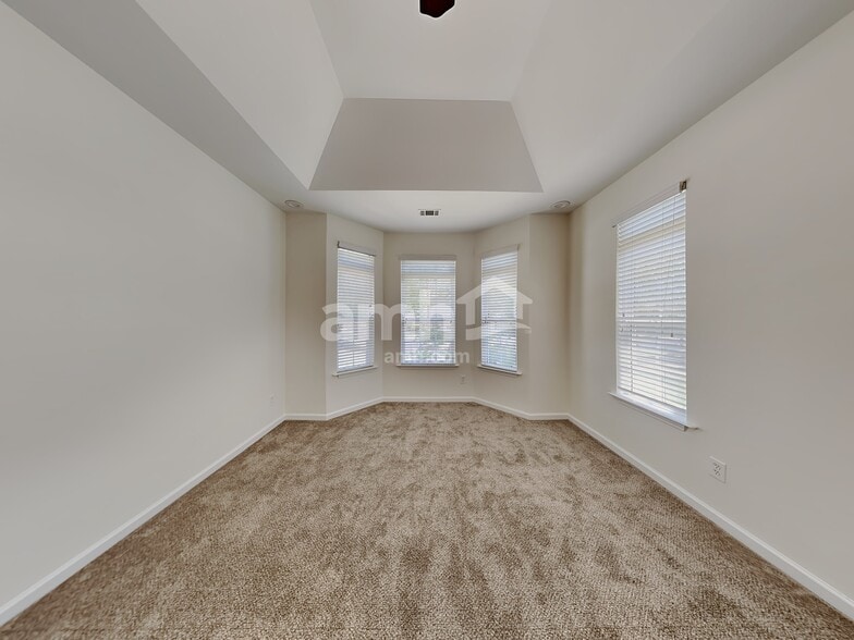 Building Photo - 518 Anglewood Trace