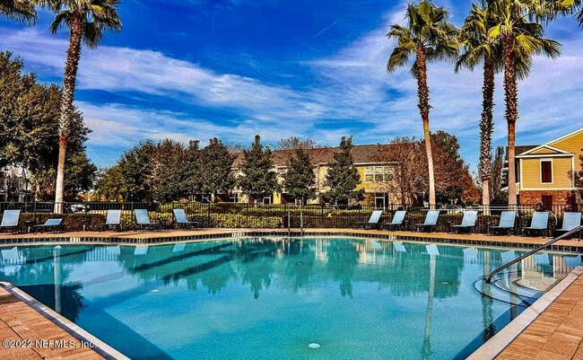 Building Photo - 8101 SUMMER PALM Ct