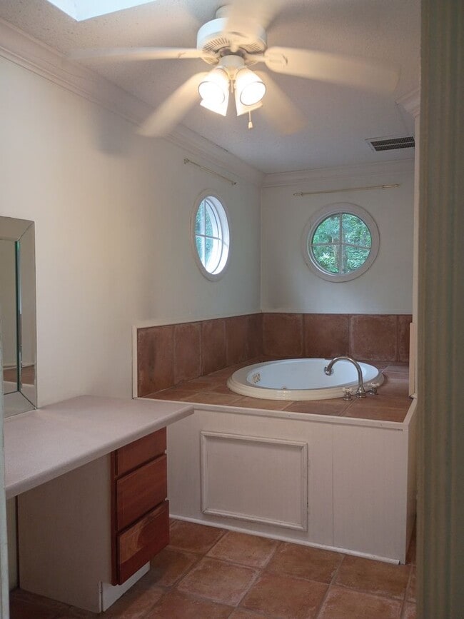 Building Photo - 4437 Old Hickory Ln
