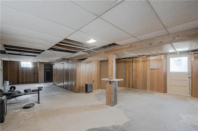 Building Photo - COMING SOON! 3 Bedrooms 2 Bathrooms $1,550