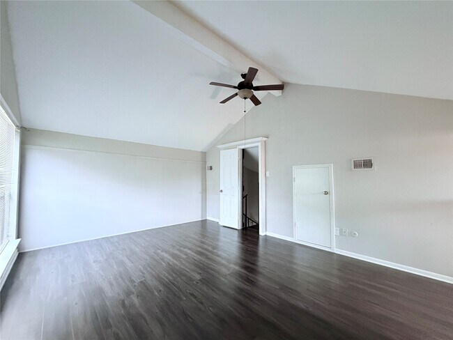 Building Photo - 13535 Gaby Virbo Dr