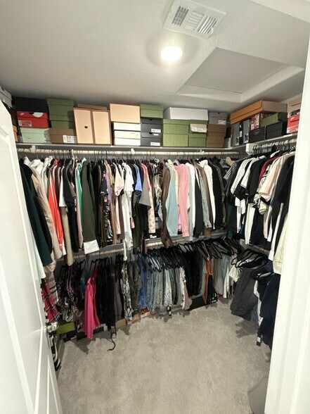 Building Photo - 2448 Powell Dr