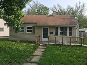 Building Photo - 1944 Elm St