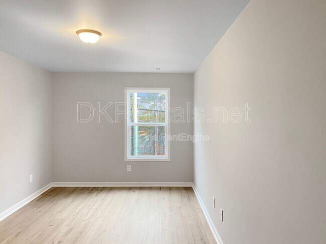 Building Photo - 5108 Fox Den Rd
