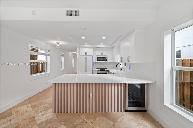 Building Photo - 2922 Virginia St