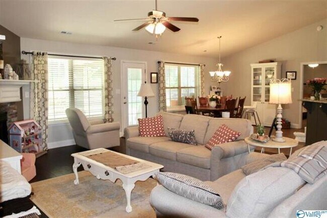 Building Photo - 123 Autumn Haven Ln