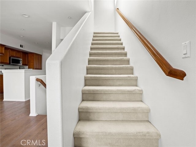 Building Photo - 1309 Songbird Way