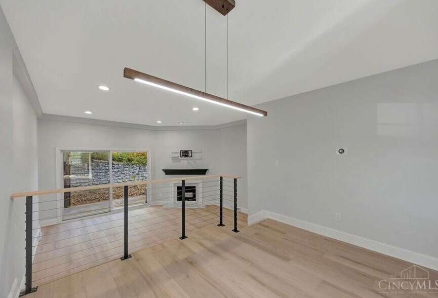 Building Photo - 9777 Bunker Hill Ln