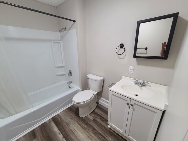 Building Photo - 243 S 8th St