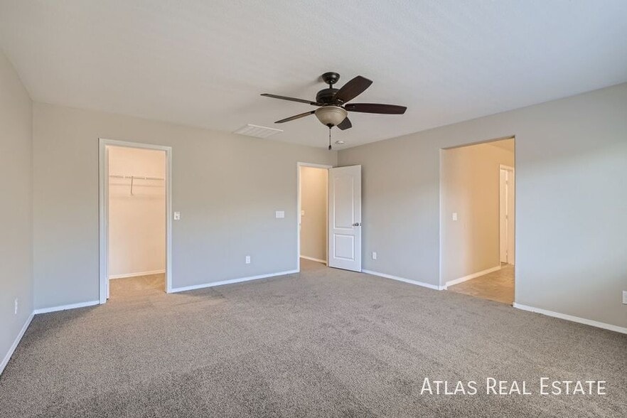 Building Photo - 10646 Mt Blackburn Ave