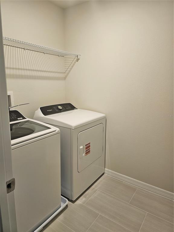 Building Photo - 16294 Merry Aly