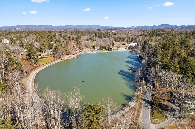 Building Photo - 550 Kinross Dr