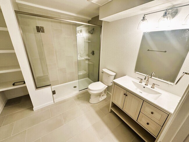 Building Photo - Completely Remodeled 4 Bed Home With Finis...