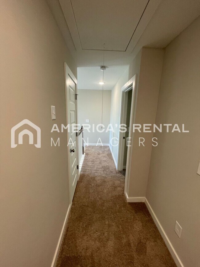 Building Photo - Home for Rent in Cullman, AL!! Available to view NOW!!! Sign a lease by 2/28 to receive HALF OFF ...