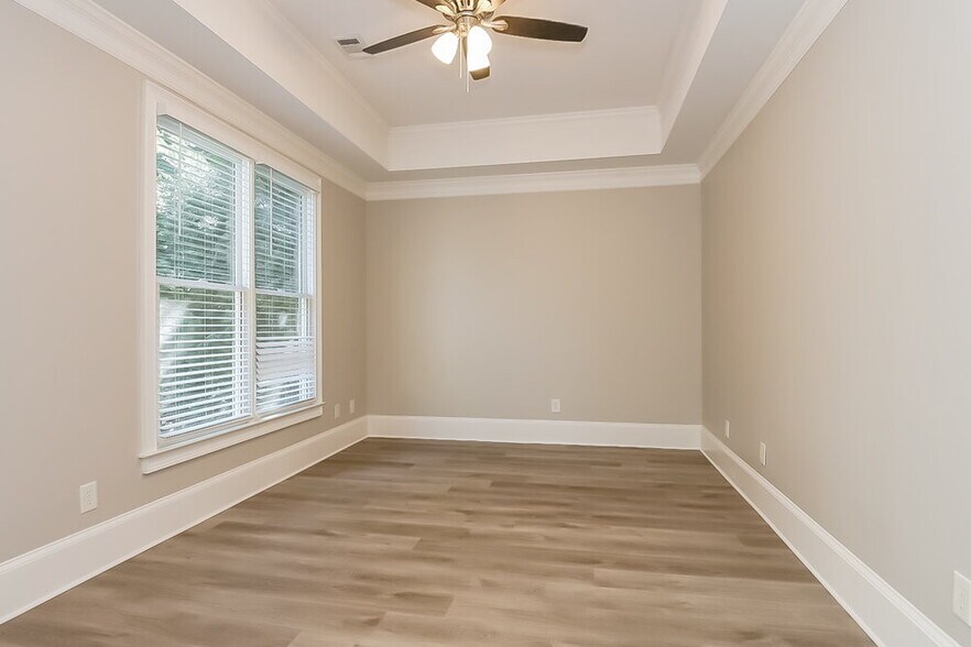 Building Photo - 4654 Jefferson Ridge Way