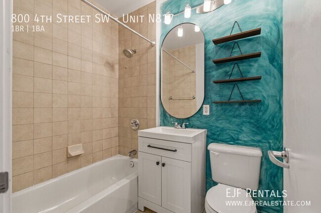 Building Photo - 800 4th St SW