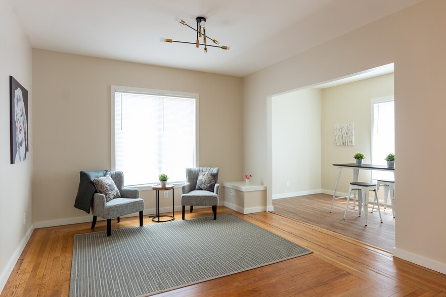 Building Photo - 718 Hazelwood St