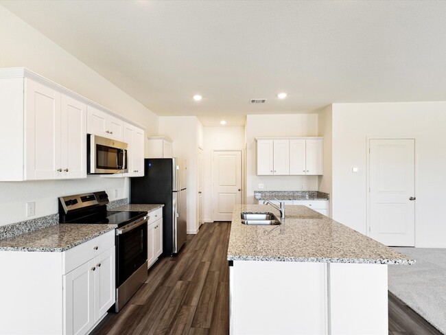 Building Photo - 2122 Mdw Pk Dr