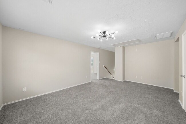 Building Photo - 21619 Knightsbrook Ln