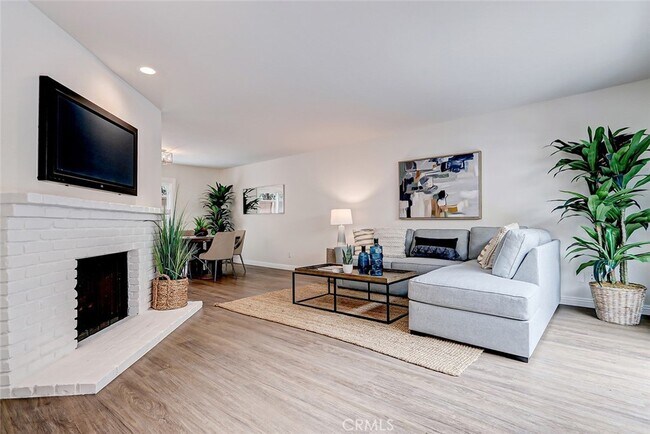 Living Room - 4033 W 182nd St