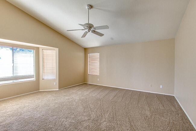 Building Photo - 5951 W Park Ave