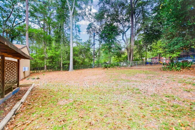 Building Photo - 207 Westwood Pl