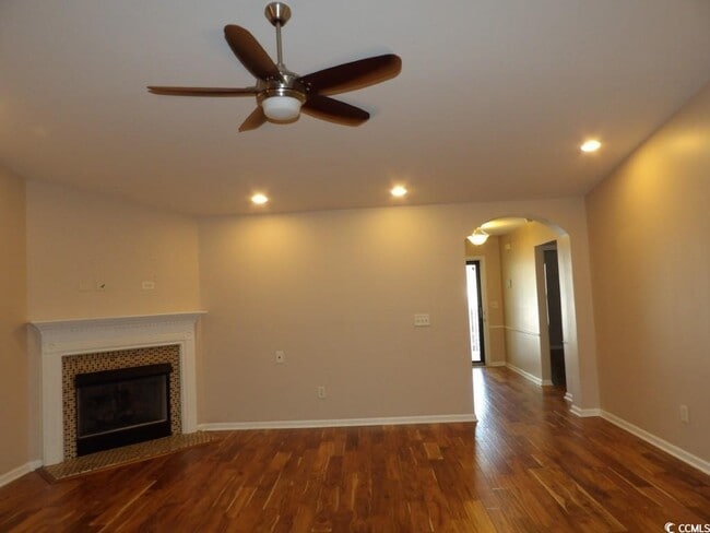 Building Photo - 188 Devonbrook Pl