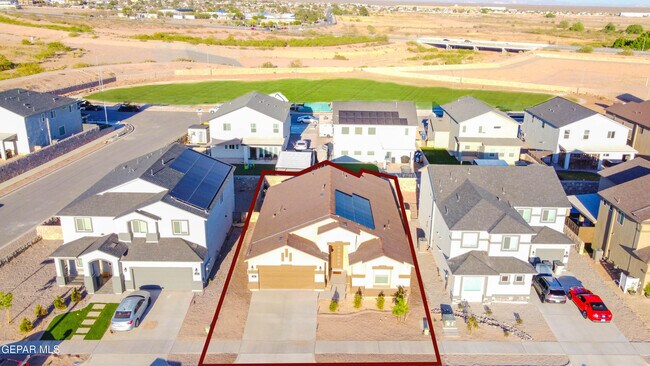 Building Photo - 10716 Drew Pearson Dr