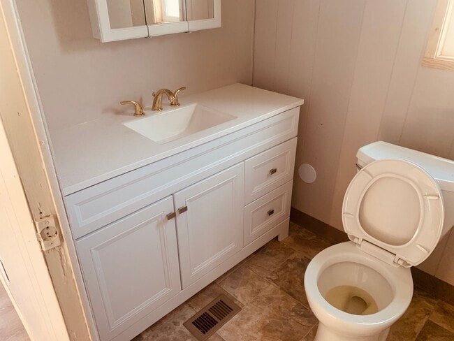 Building Photo - 2 Bedroom 2 bath Mobile Home in Great Falls