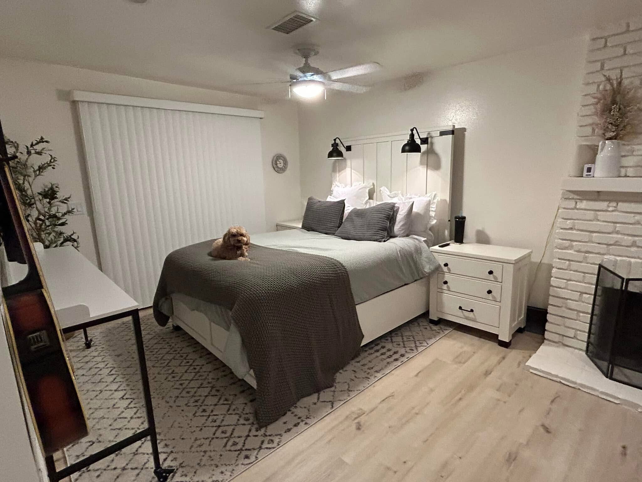 Building Photo - 1121 Calle Tulipan