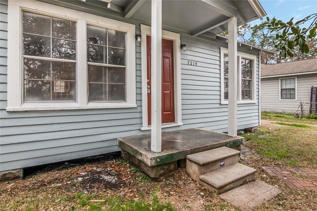 Building Photo - 7214 W Knoll St